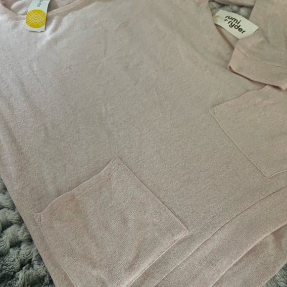 Light Pink Long sleeve - Picture 3 of 3